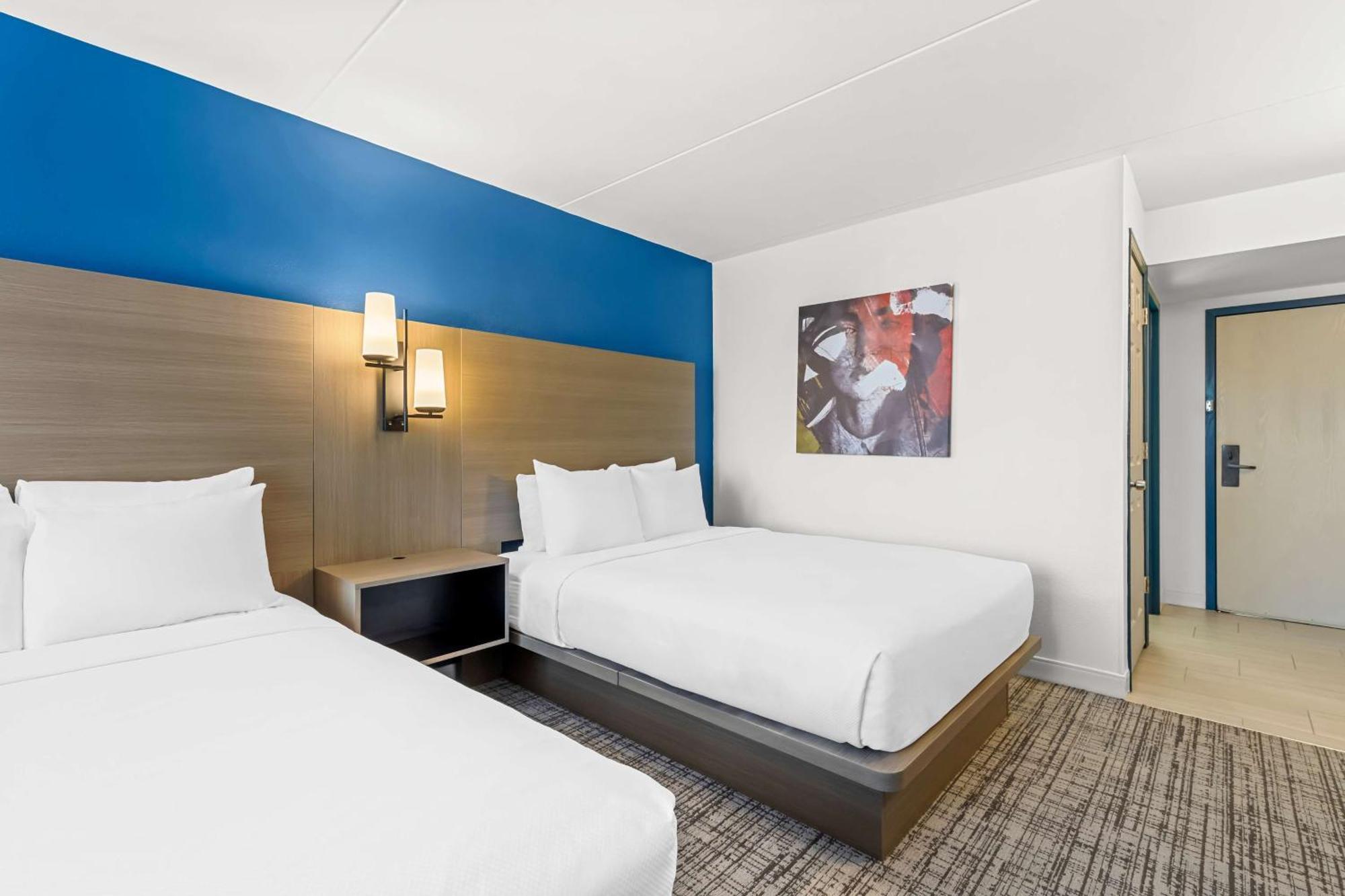 Best Western Plus Lower South End Charlotte Exterior photo