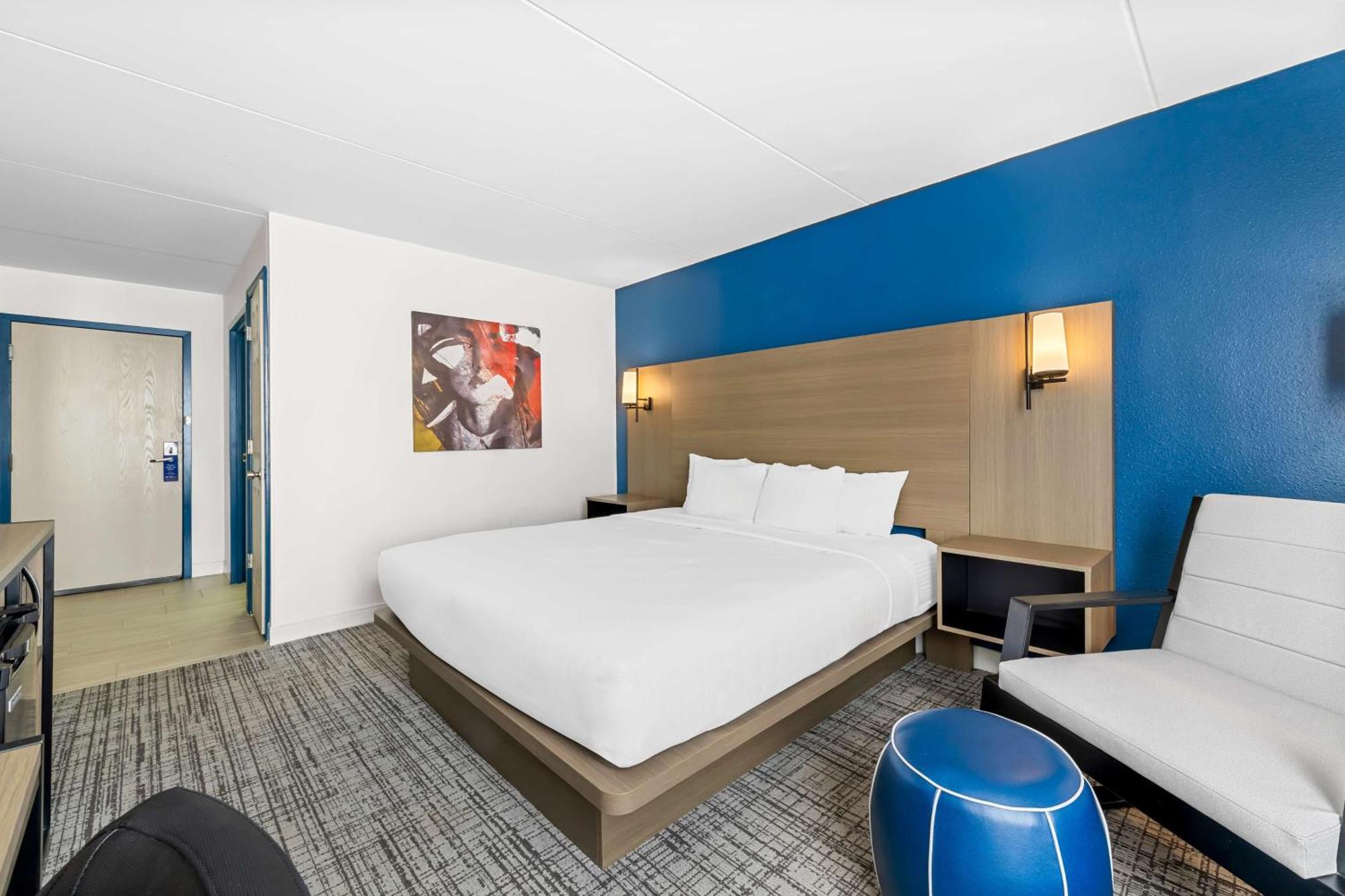 Best Western Plus Lower South End Charlotte Exterior photo